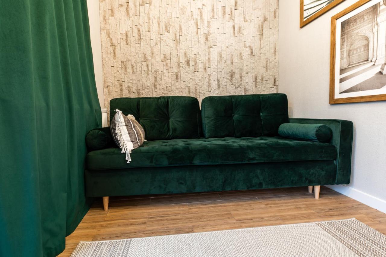 Stylowe Apartamenty Plewiska Exterior photo