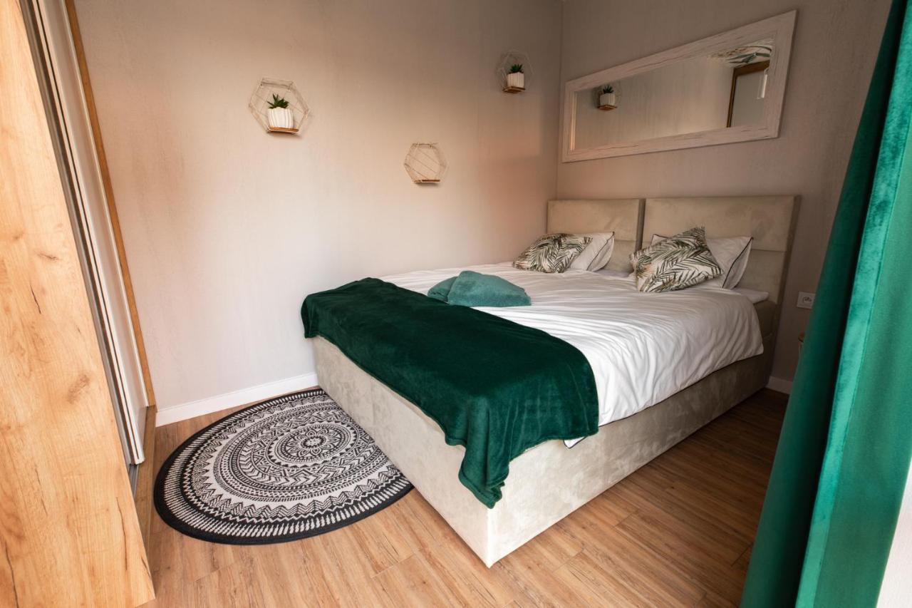 Stylowe Apartamenty Plewiska Exterior photo